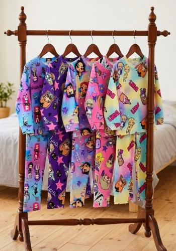 K-pop - Lyna Pijamas de Plush Bifaz