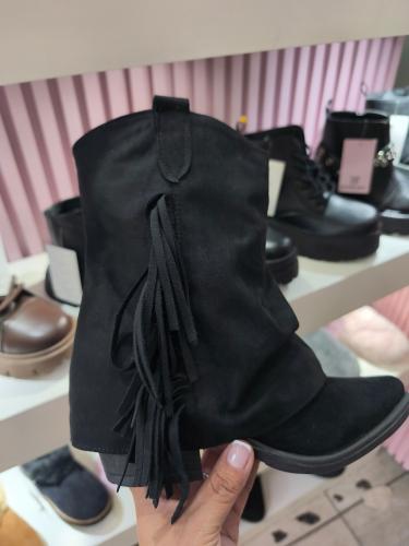 Botas Gamuza con Tiras