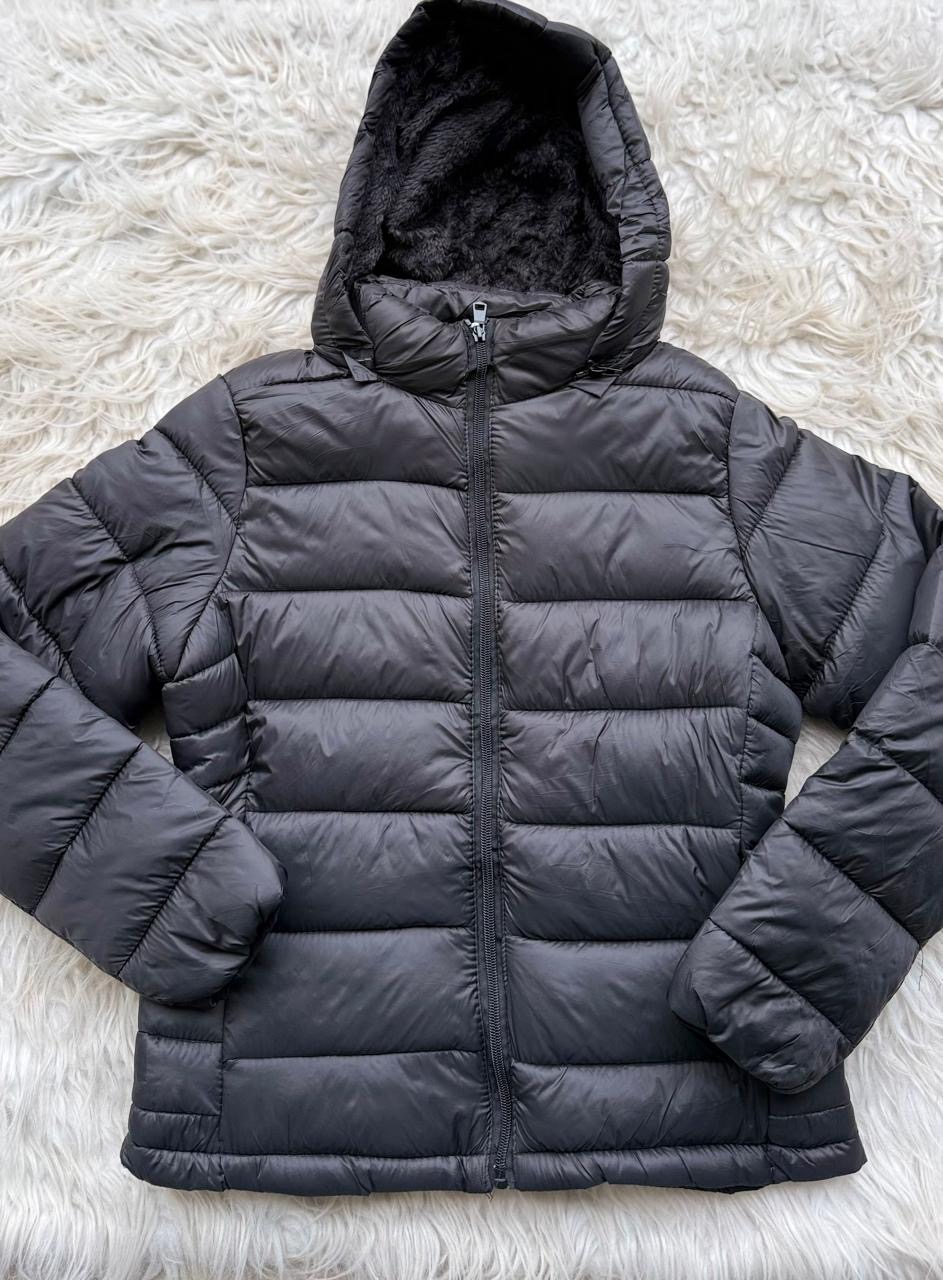 Campera Negra Clásica Mujer por Docena - 24d767e8-23b1-46eb-ad4f-3c1e9e57fe87.jpeg