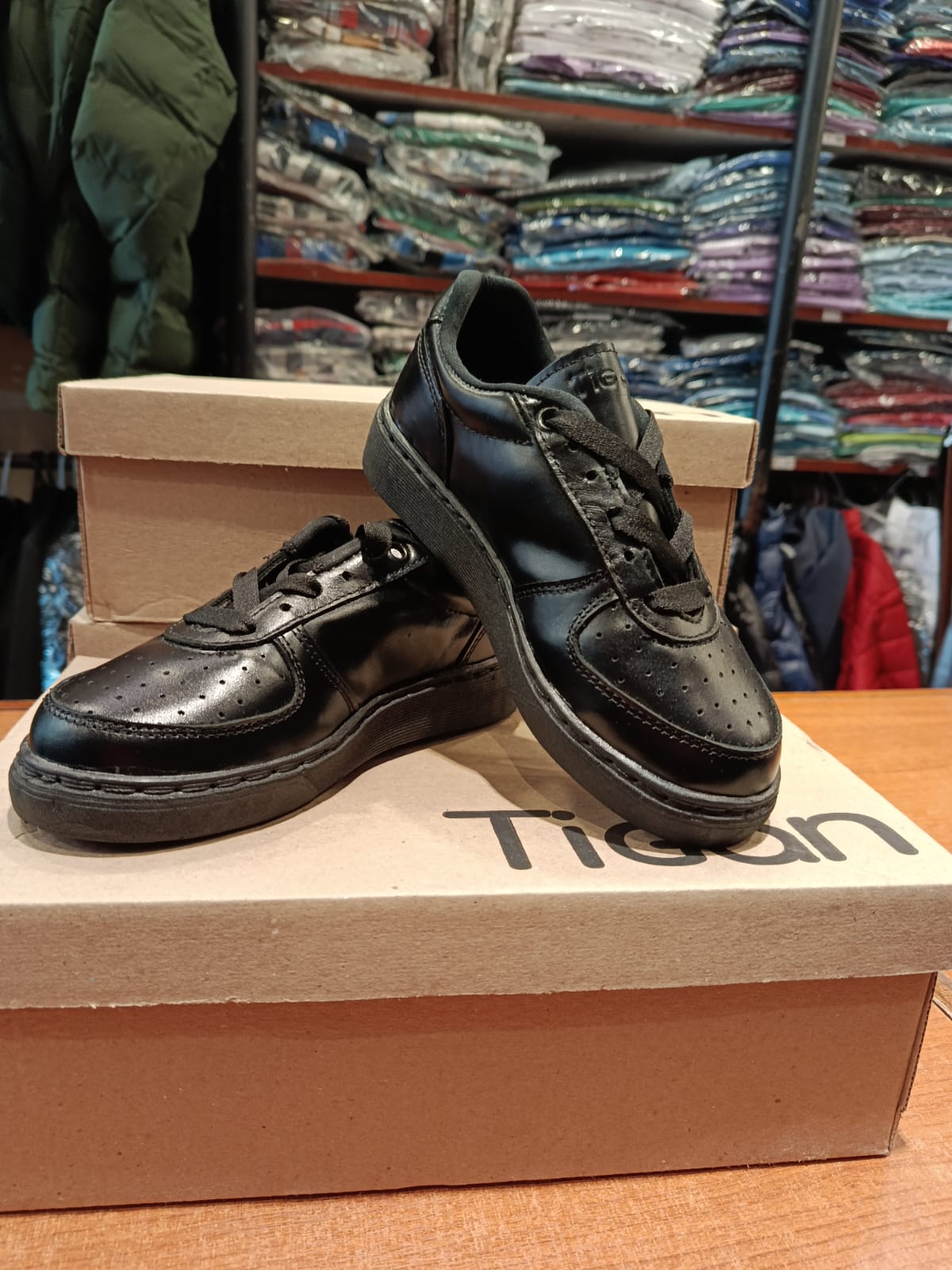 Zapatillas Tipo Urbanas - Tigan - 4..jfif