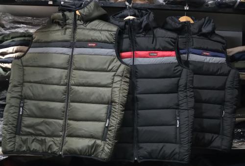 Chaleco Inflado Puffer con Capucha Tira Reflectiva Hombre