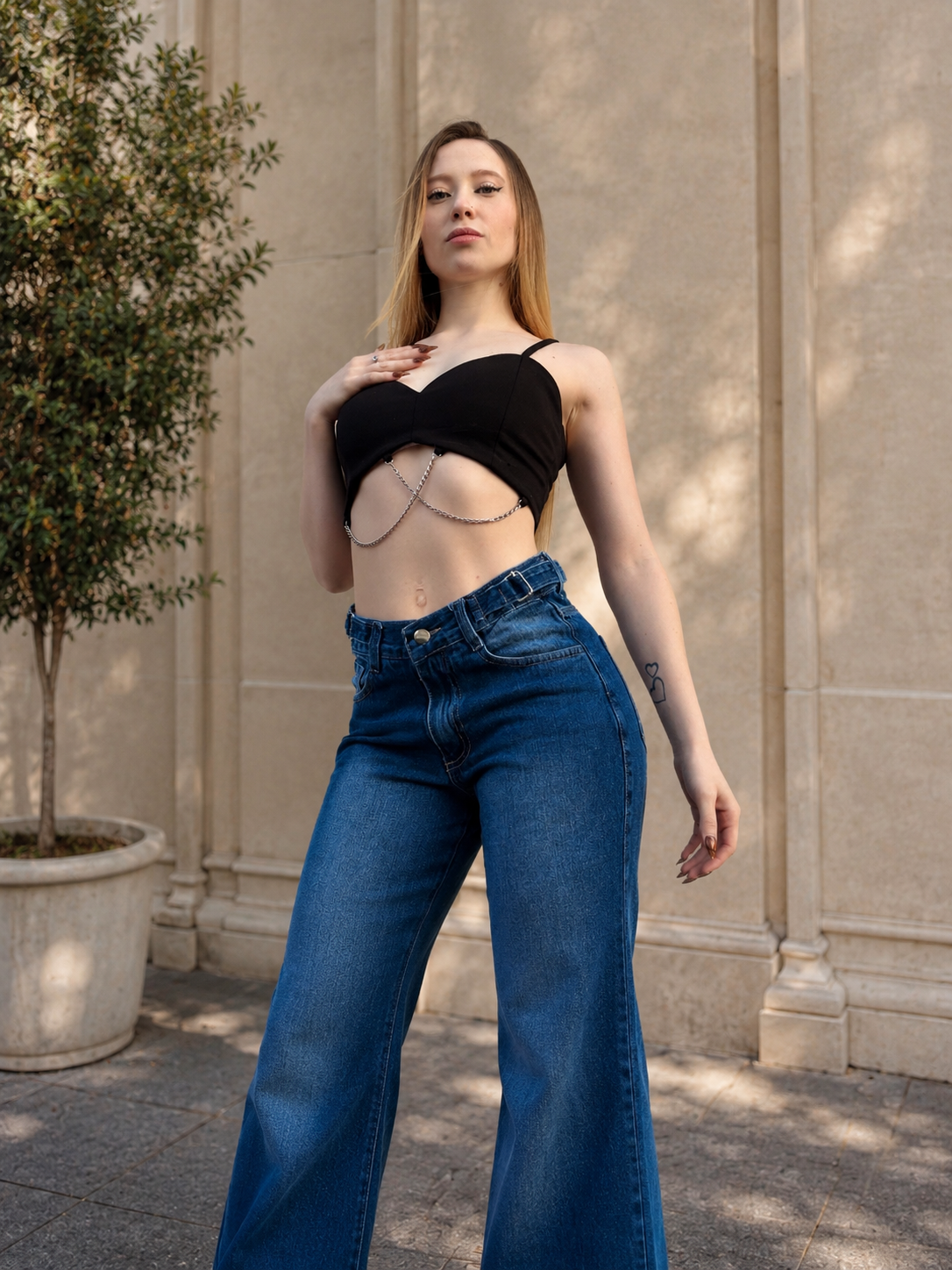 Jeans con Regulador Azul Wide Leg Rígido - 040DB892-7E63-4E3D-8753-23A637DA334F.png