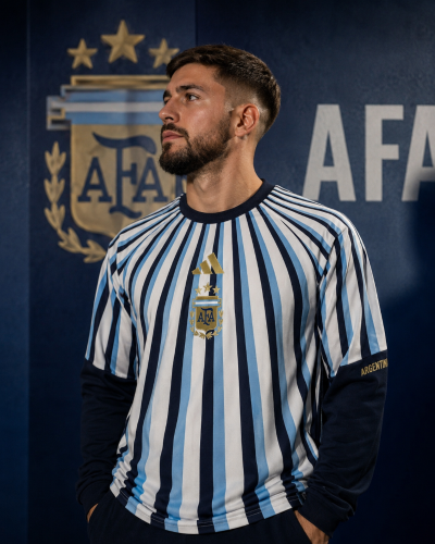  Buzo Pre-match Frizado    Calidad Premium, Ideal para Esta Temporada.