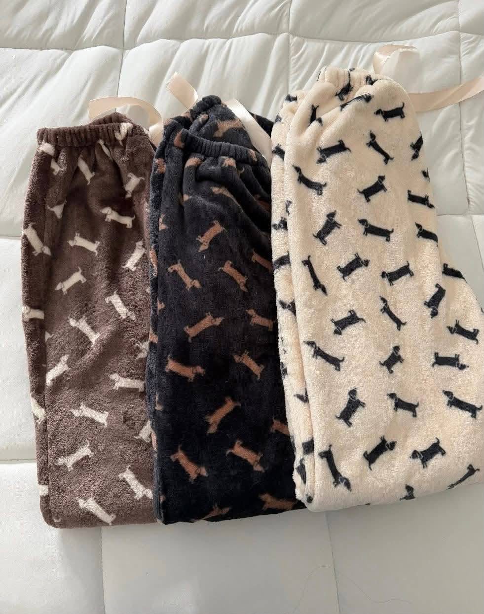 Pijama Pantalón de Plush Bifaz Estampados - a40b1e05-9988-4b34-8345-106f36830f00.jpeg