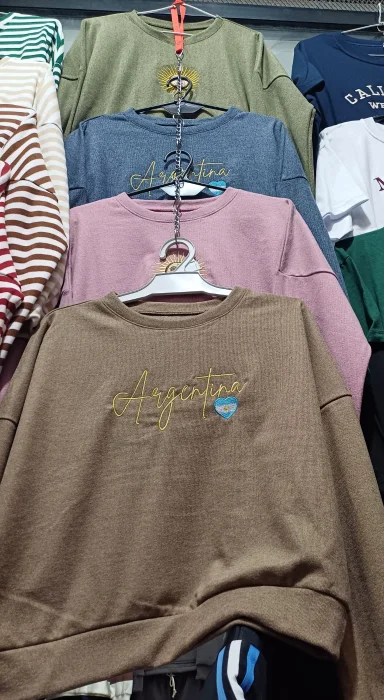 Sweater's Oversize de Darlon Liso Bordado Talle Unico