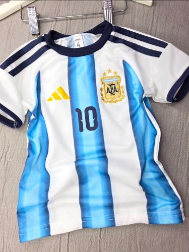 Camiseta Arg Bordada para Bebés