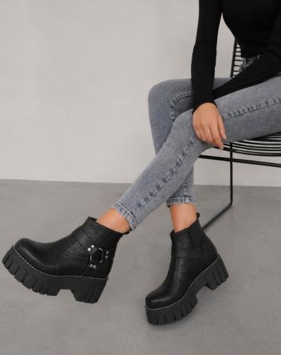 Cloe Borcego con Estribo