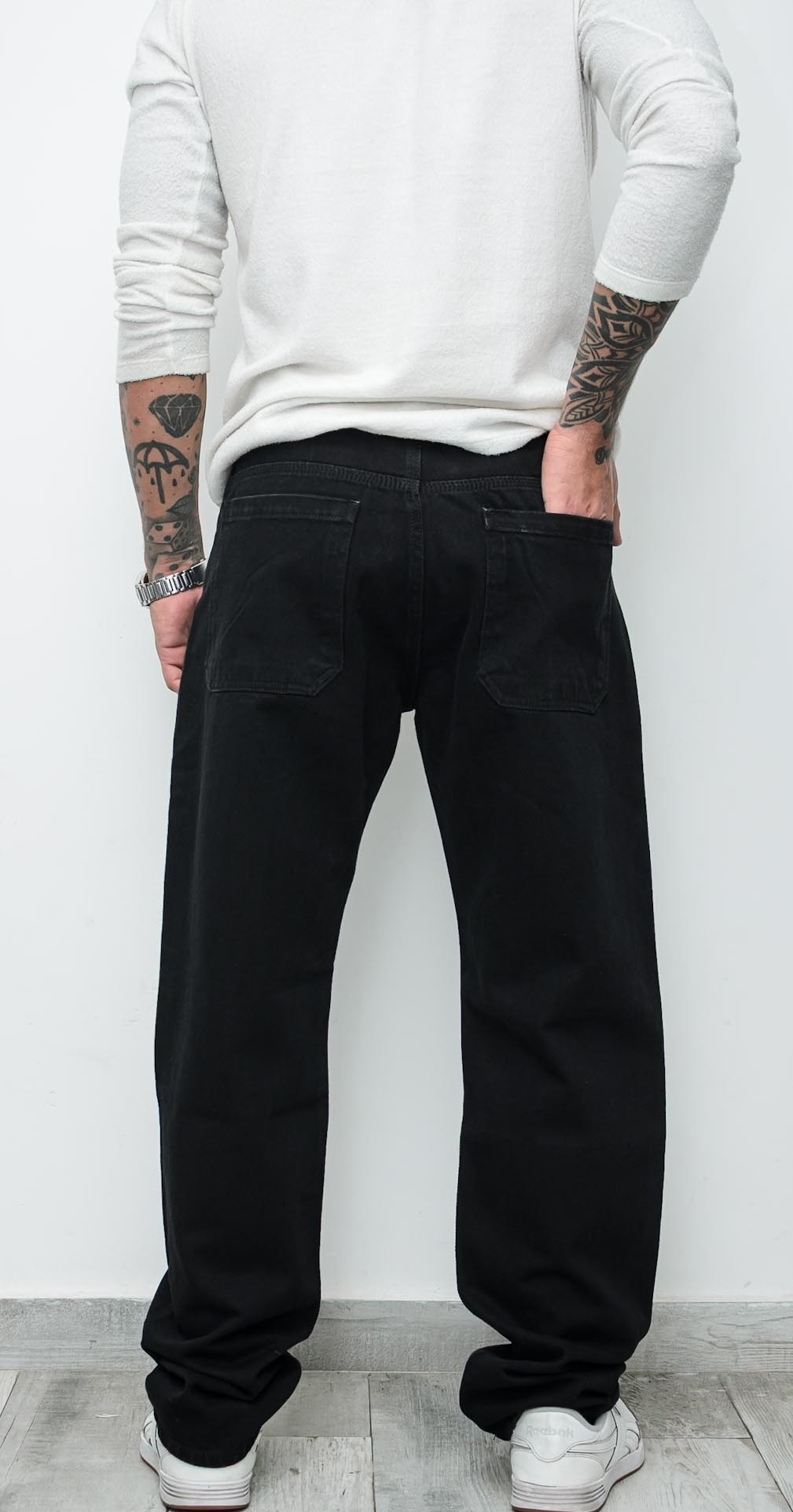 P.moom Regular. Negro Liso - Imagen 2