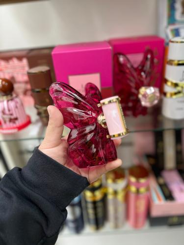 La Bomba Carolina Herrera