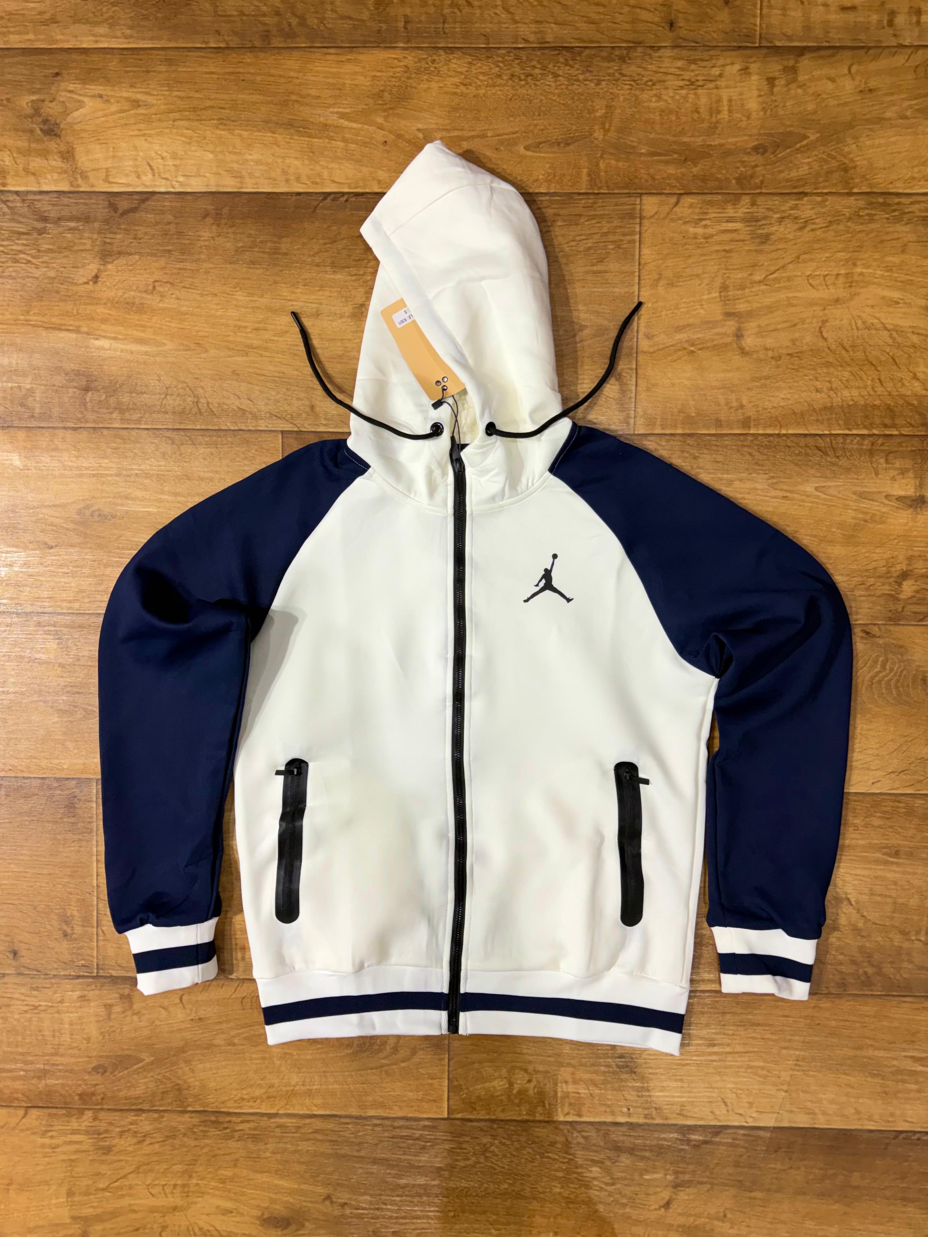 Campera Jordan - b8e5352a-35e4-4f10-93f4-3c19e646756f.jpeg