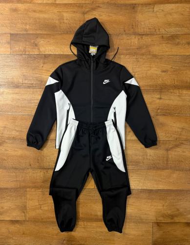 Conjunto Nike Sportwear