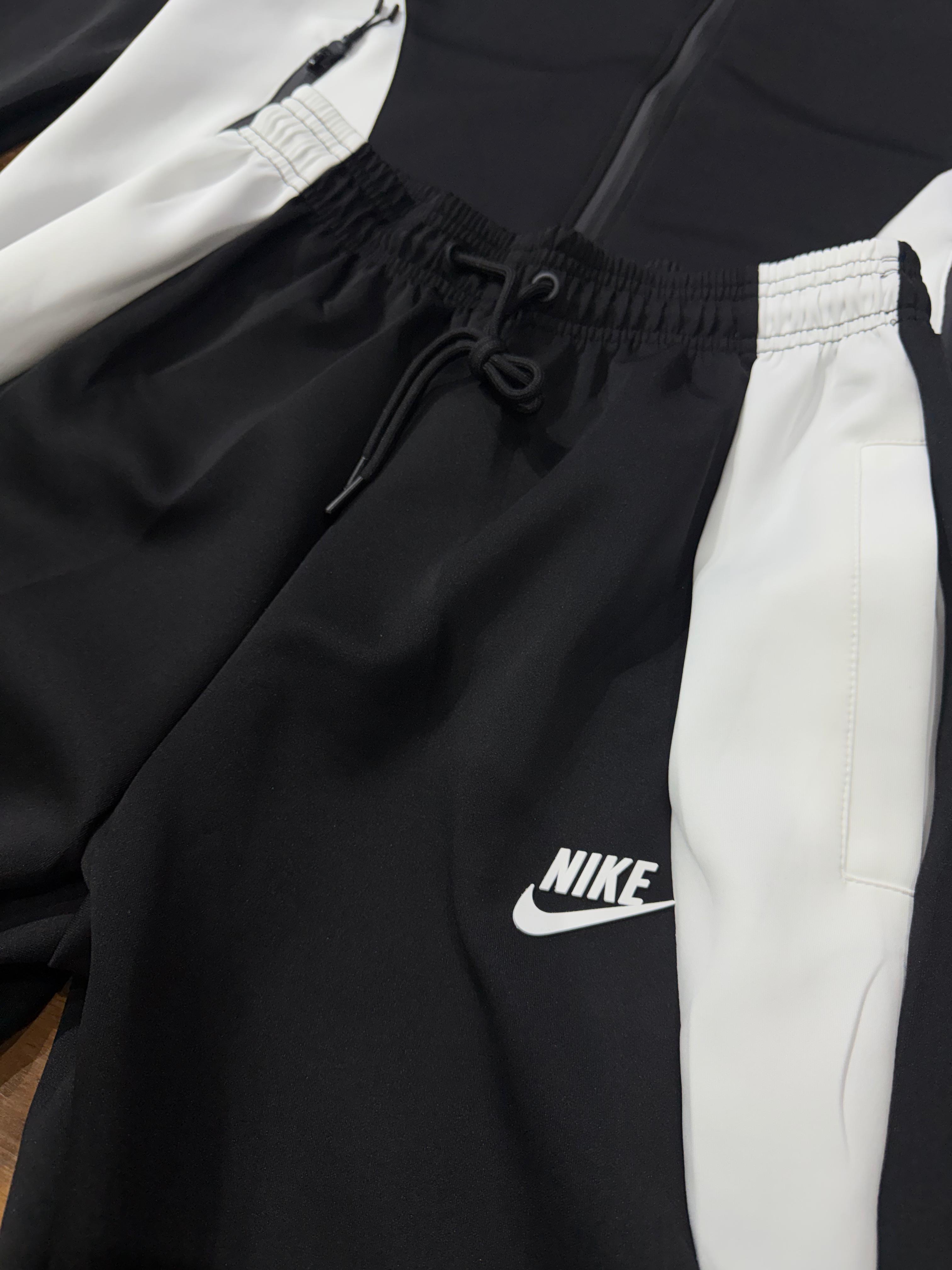 Conjunto Nike Sportwear - 9536740d-2afe-4451-b33b-5c93fe3072b2.jpeg