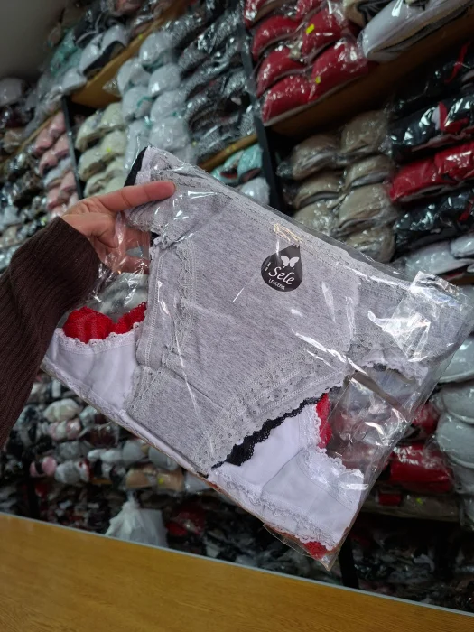 Vedetina Sele con Puntilla Alrededor X Doc