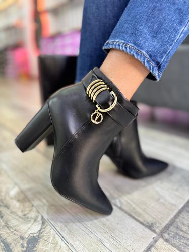Bota Botineta Negra Vizzano Do Brasil