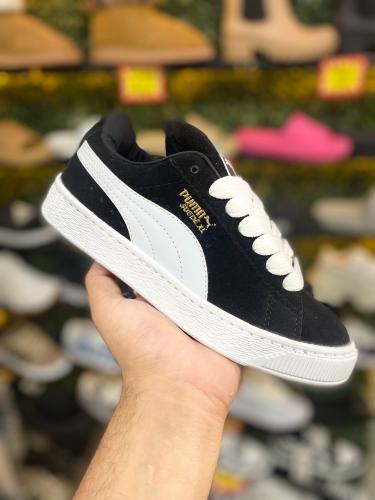 Pumas Suede