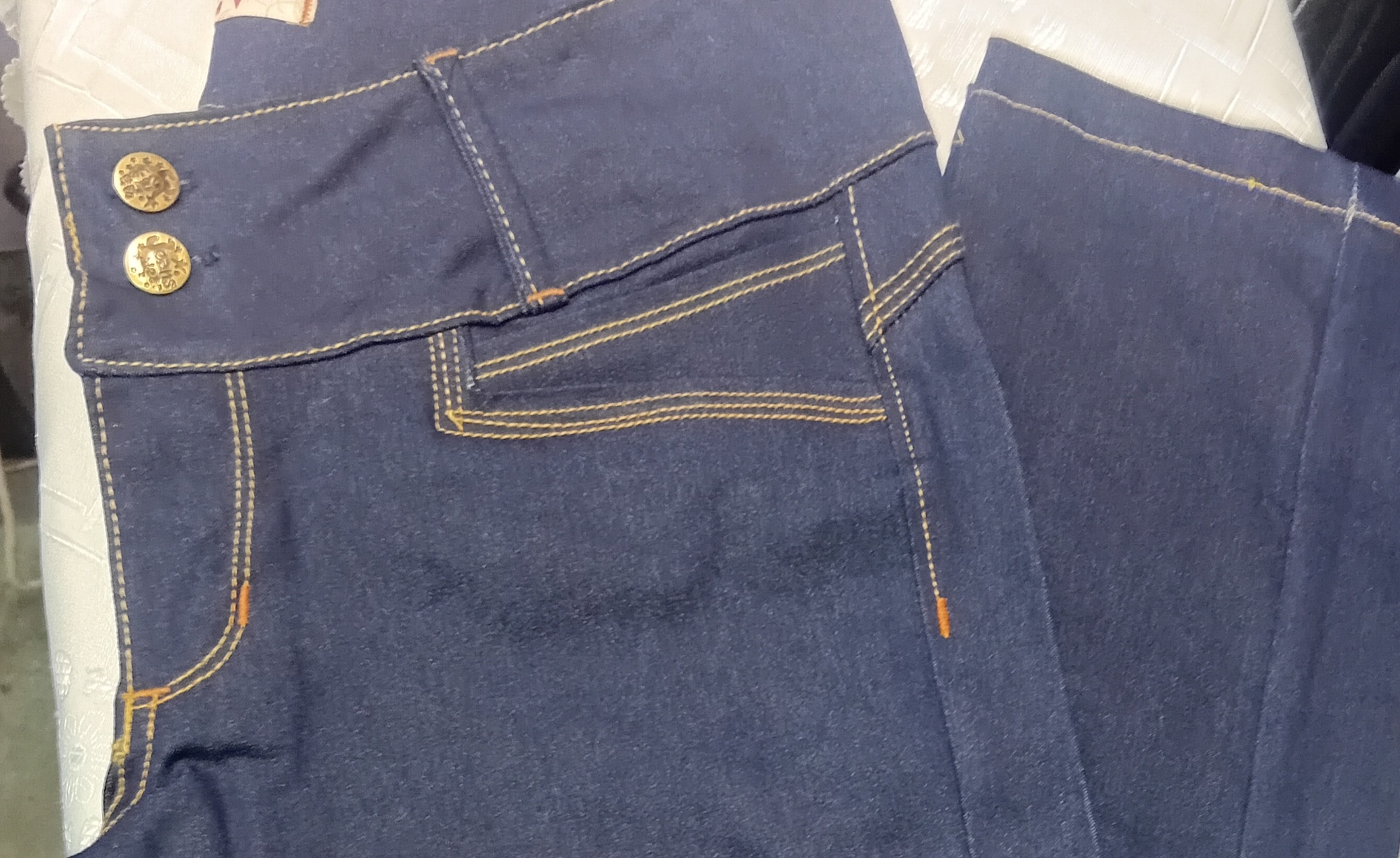 Jeans Clásico 2 X 15.000 ( Solo T. 42) - Imagen 2