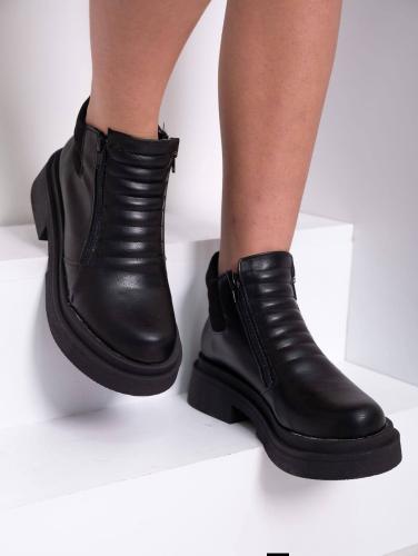 Borcego Clásico Negro