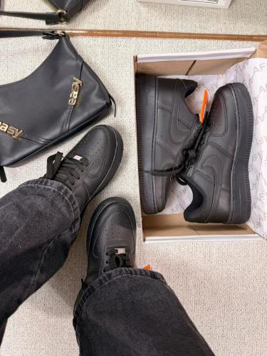 Air Force Total Black - Miniatura 2