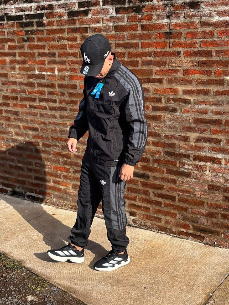 Conjunto Deportivo Importado - 95033b6e-5e18-4ce1-8c81-567ffa7a6090.jpeg