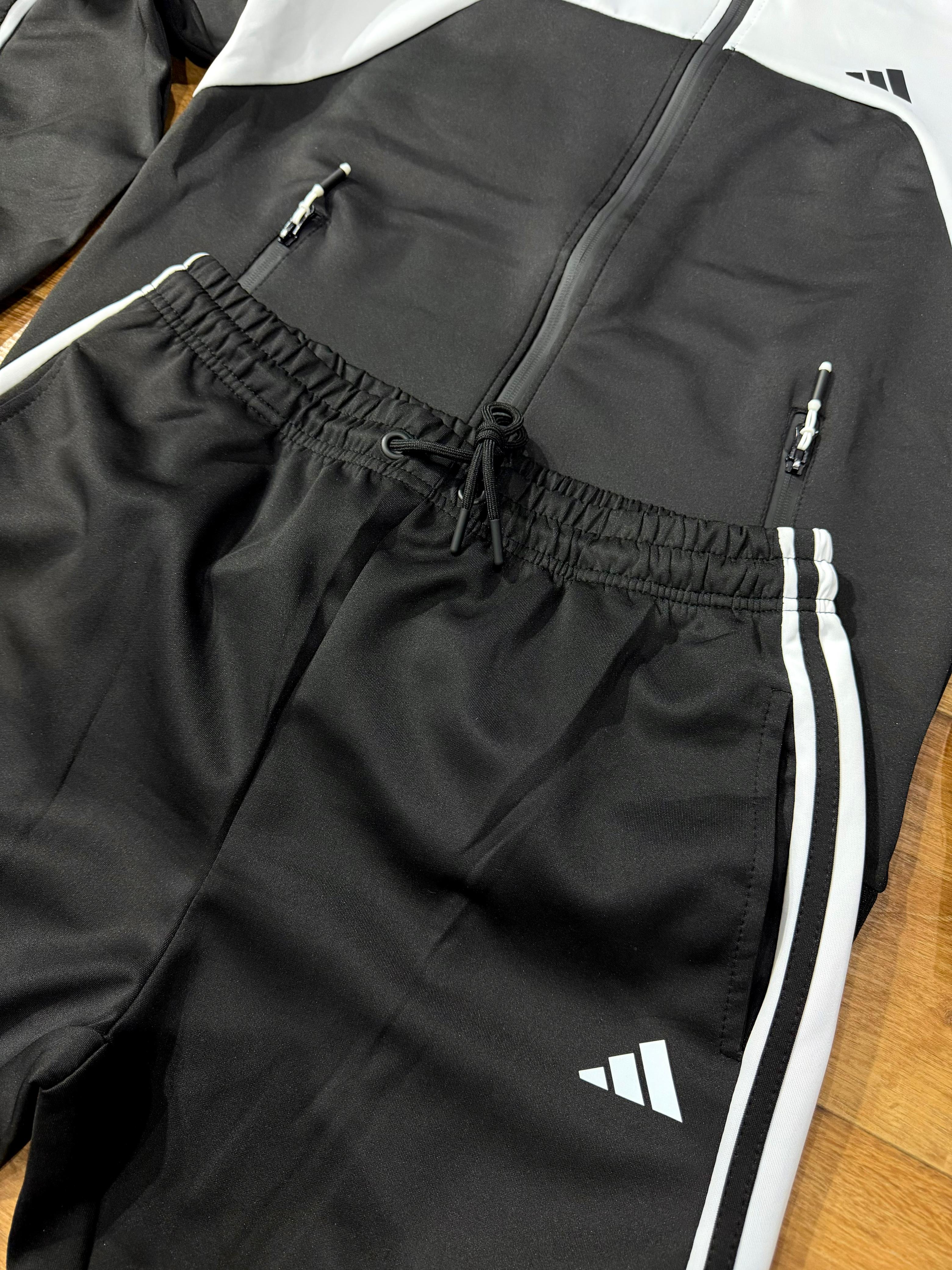 Conjunto Adidas Importado - 2c331582-3f70-467d-84b9-b6a06b1c568e.jpeg