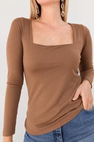 Camiseta Escote Cuadrado