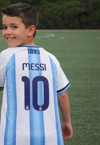 Camisetas de Niño con Marca y Escudo Bordado