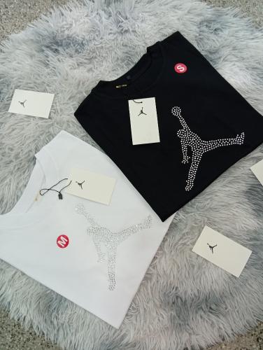 Remera Jordan Brillos
