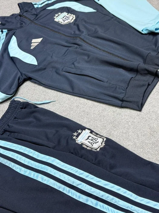 Conjunto Afa de Adulto