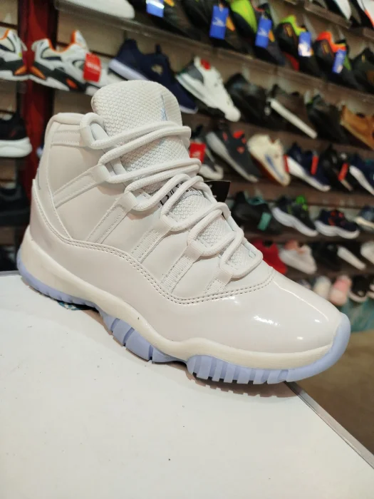 Retro 11