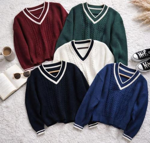 Sweter Uiversitario