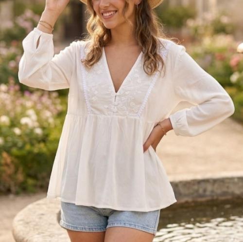Blusa Brodery C/botón V