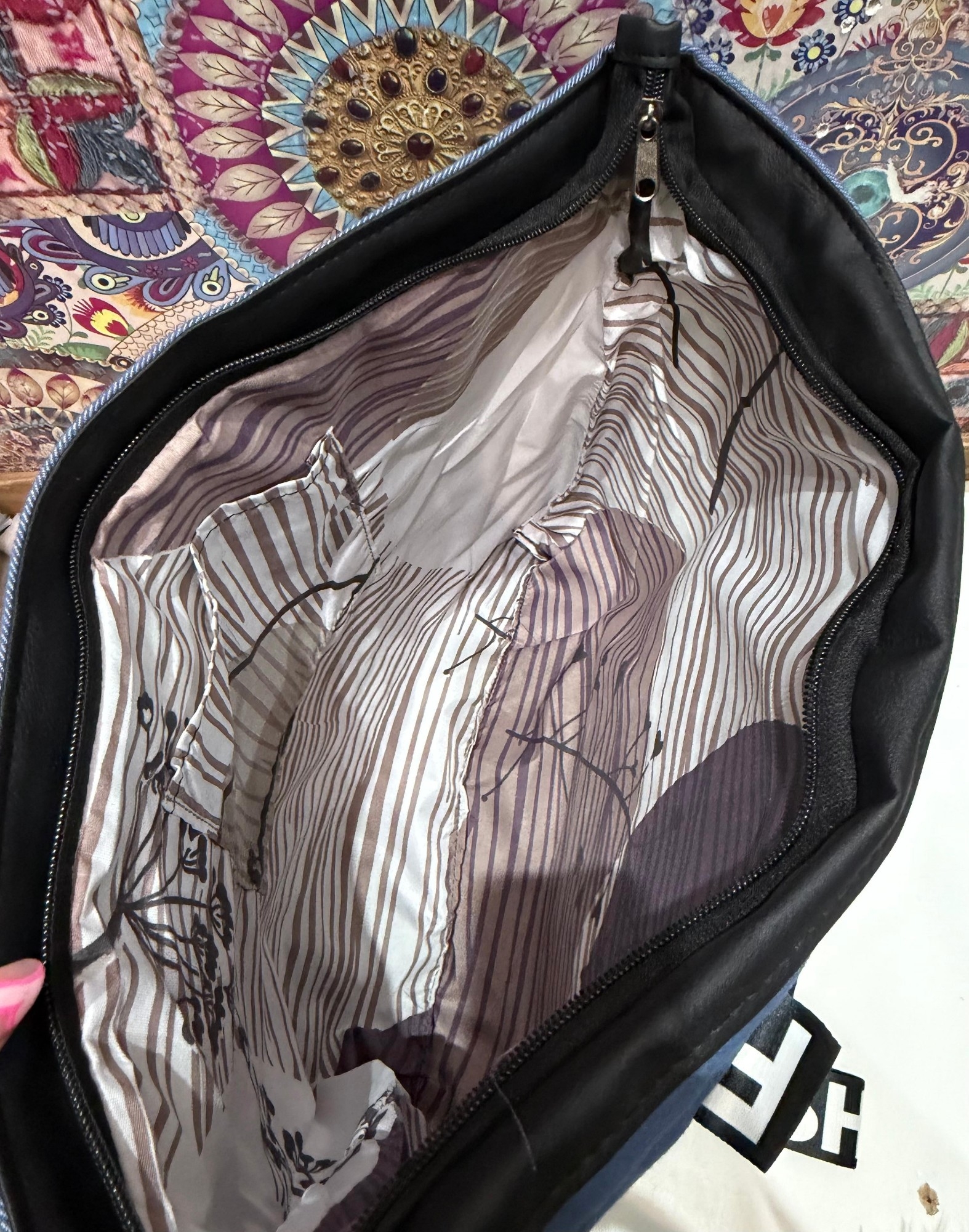 Bolso Universitario de Tela Tipo Lona - Imagen 4