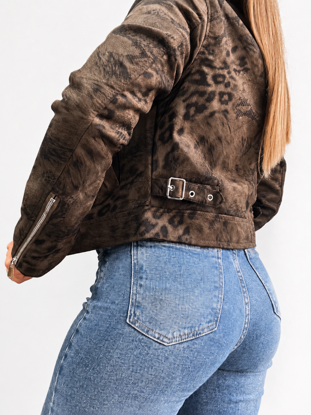 Chaqueta Print - 83CEC3B1-4CE1-491F-BCEF-2E930582179A.png