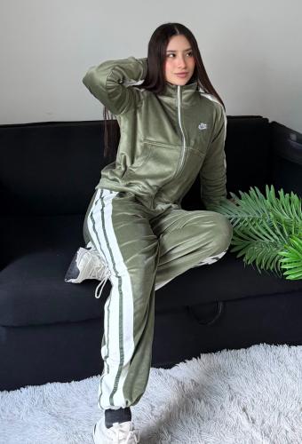 Set Nike Velvet Plush Bifaz (leer Descripción)