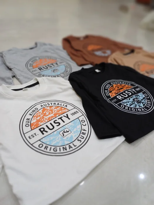 Camiseta  Rusty