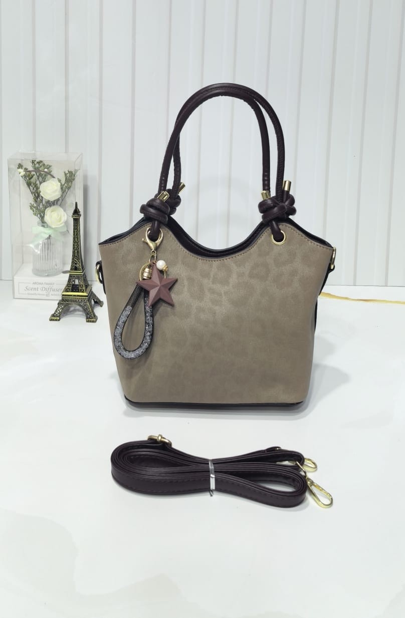 Cartera Animal Print.
trae el Llavero .
de Excelente Calidad - Imagen 2