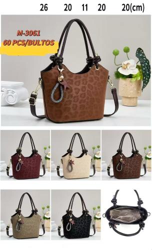 Cartera Animal Print.
trae el Llavero .
de Excelente Calidad