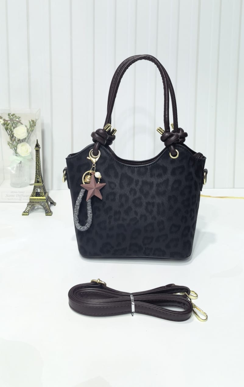 Cartera Animal Print.
trae el Llavero .
de Excelente Calidad - Imagen 4