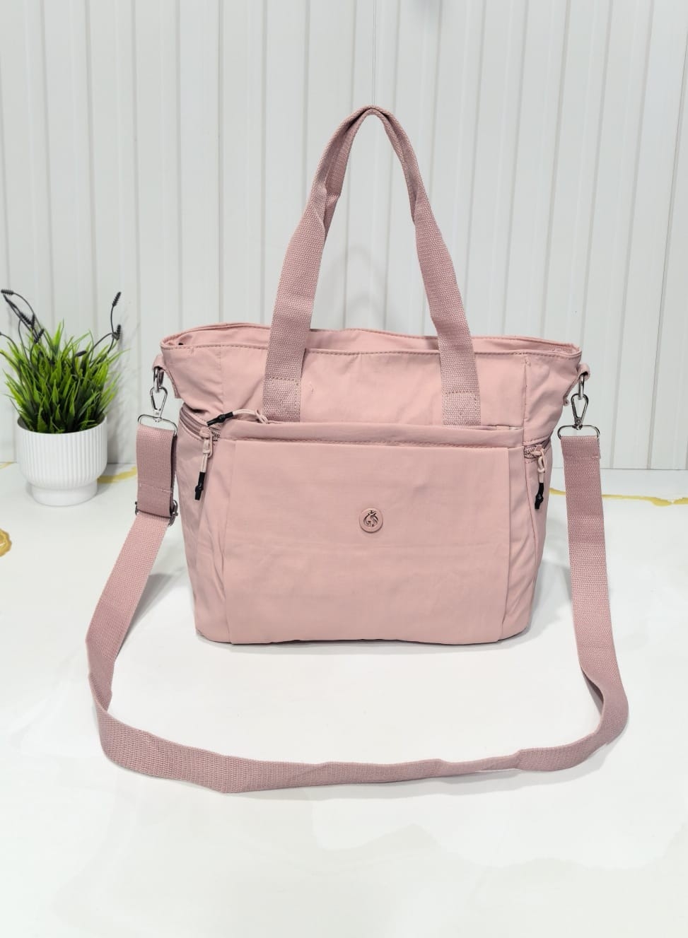 Bolso Morral
*tela Impermeable Entra una Carpeta A4* Excelente Calidad. - Imagen 3