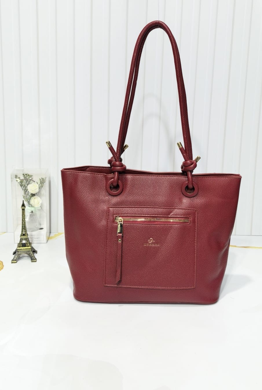 Cartera Grande de Cuero Pu* Excelente Calidad .
*no Trae la Tira Larga* - Imagen 2