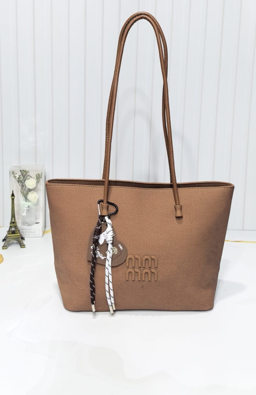 Cartera Grande de Cuero Pu* Excelente Calidad . - Imagen 3