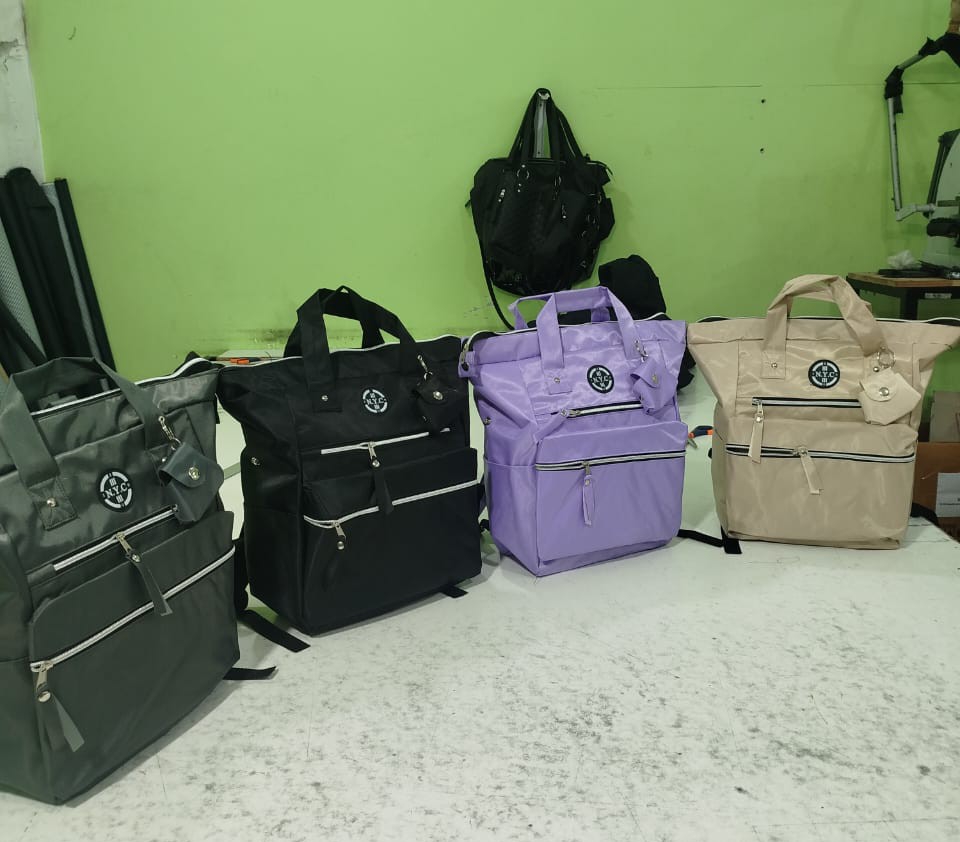 Bolso Mochila Impermeable - Imagen 2