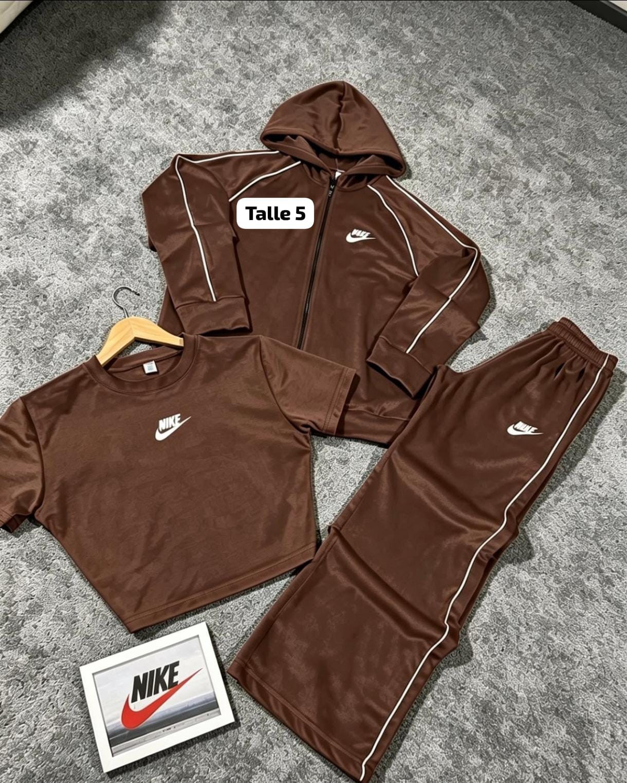 Conjunto Tres Piezas - Imagen 2