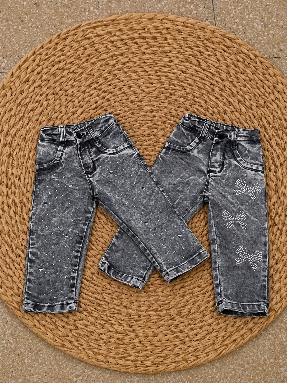Jeans Beba con Brillo Elastizada Negro Arenado - Imagen 1