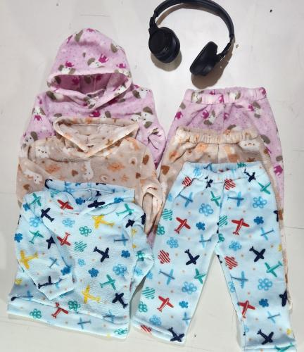 Conjunto de Polar Sof Bebe Talle 2 al 6