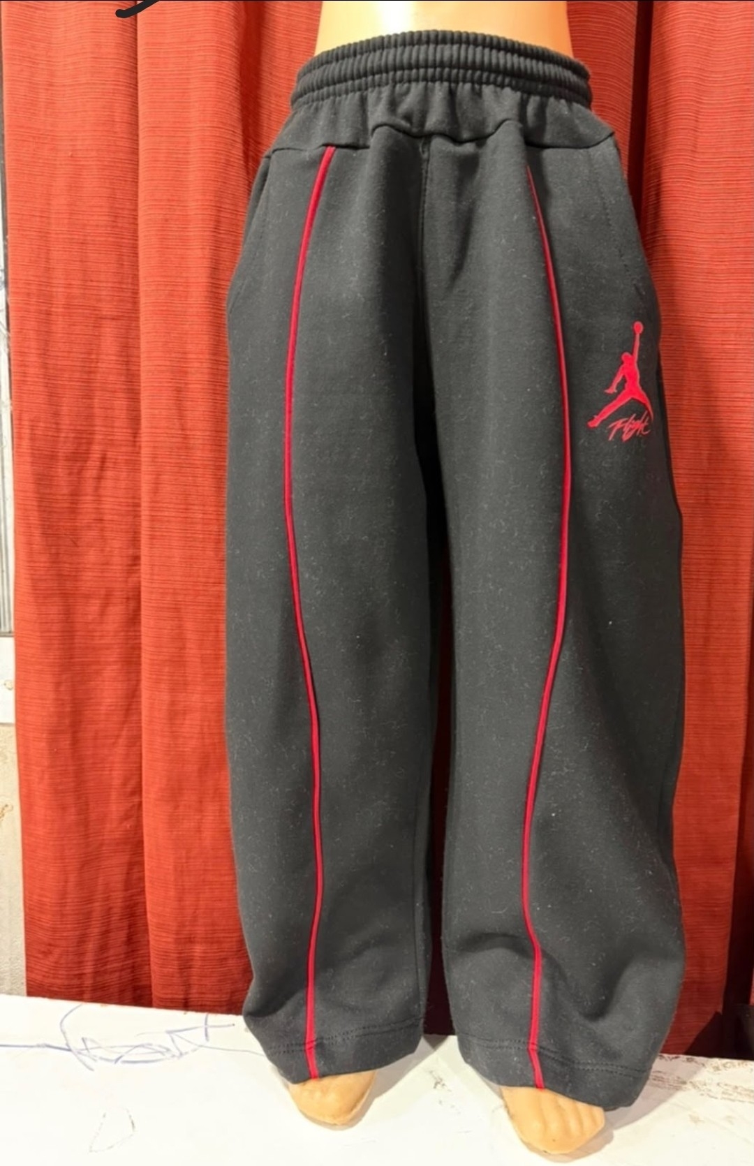 Baggy Frizado Jordan para Nene. - Imagen 5