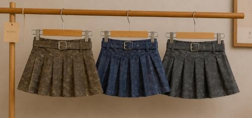 Shorts Pollera Cuerina Frizada