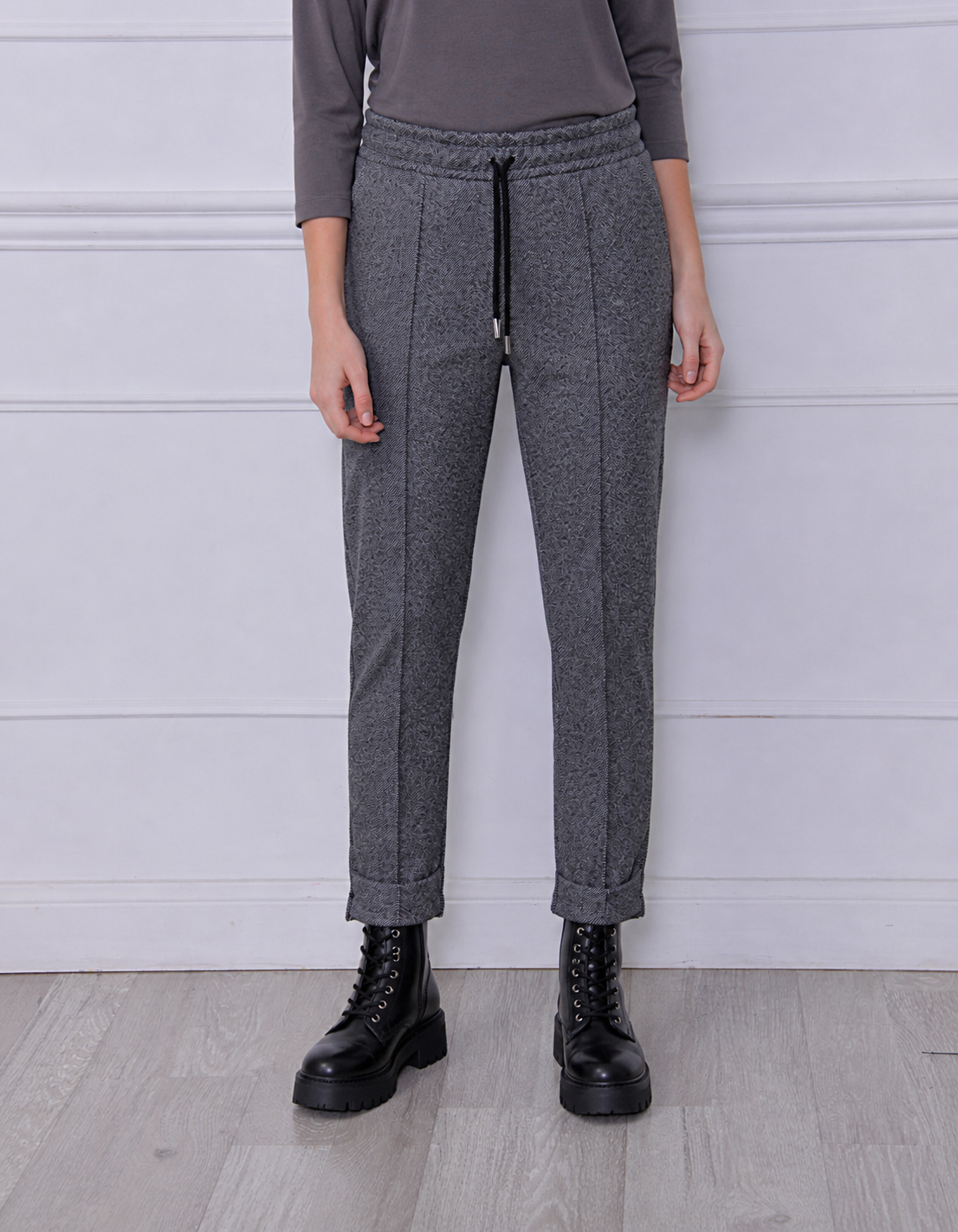 Pantalón Babucha Espiga Elastizado - ChatGPT%20Image%202%20may%202026%2C%2012_34_24%20p.m..png