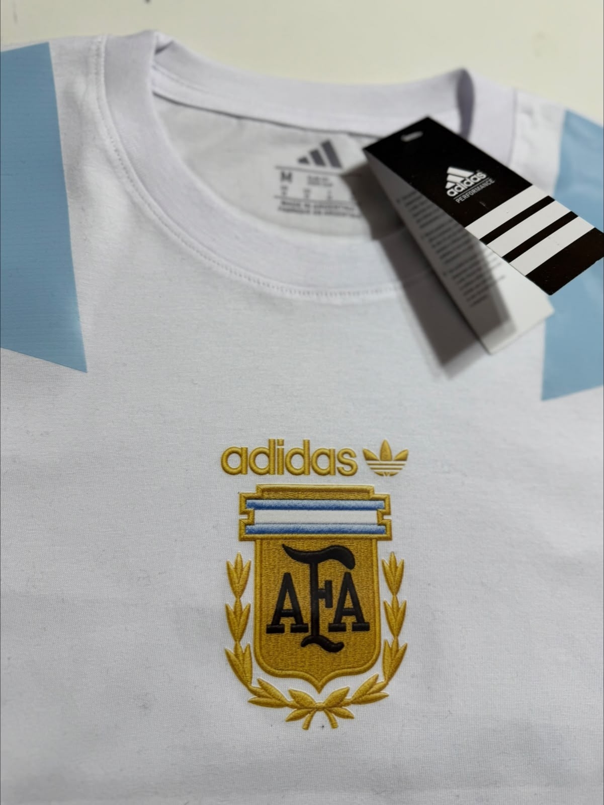 Remera Afa Efecto Bordado - Imagen 1