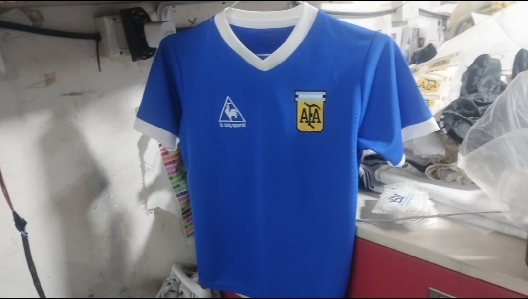 Ingresan Sabado Remera Argentina Camiseta Argentina Retro - Imagen 1